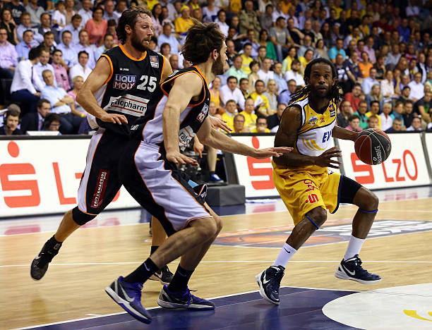 而桑蒂尼凭 而桑蒂尼凭